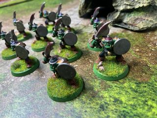 10 Guerreros Orcos Warhammer Espada y Escudo