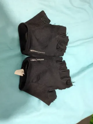 Patines negros + todas las protecciones.