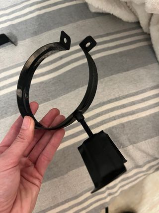 Abrazadera para tubo de pellet 100mm