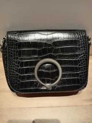 Bolso Zara negro efecto piel cocodrilo