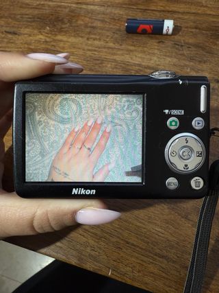 Cámara Nikon Coolpix S203 Negra/Plateada