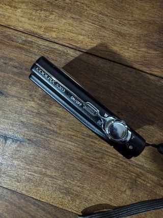 Cámara Nikon Coolpix S203 Negra/Plateada