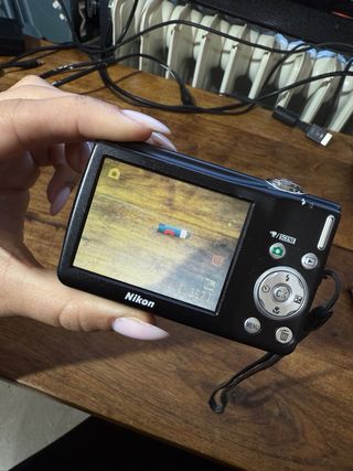 Cámara Nikon Coolpix S203 Negra/Plateada