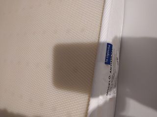 Cuna de madera con colchón y funda