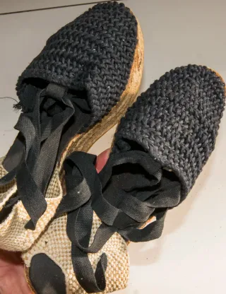 Alpargatas mujer negras con cintas