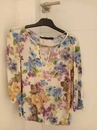 Blusa floral Zara