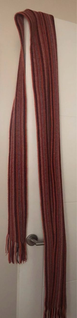 Bufanda rayas con flecos naranja y rojo