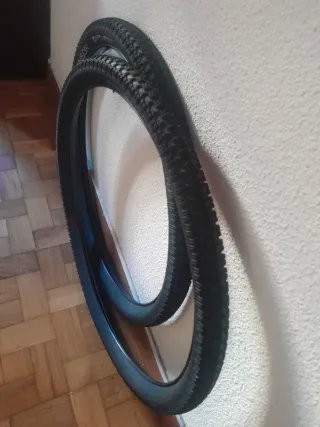 Cubiertas Hutchinson Python 26 (par)