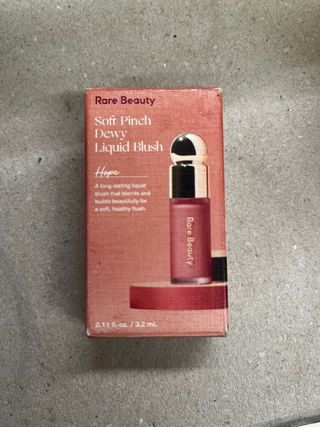 Rubor Líquido Rare Beauty Soft Pinch Dewy