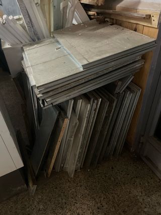 Tarima elevada para barra de bar