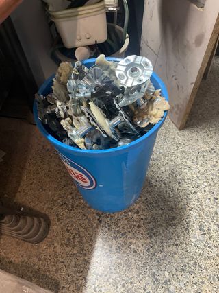 Tarima elevada para barra de bar