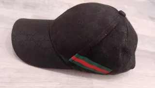 Gorra Gucci Negra con Raya Verde y Roja