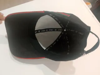 Gorra Gucci Negra con Raya Verde y Roja