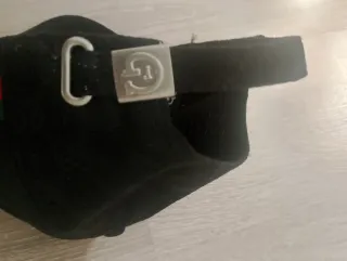 Gorra Gucci Negra con Raya Verde y Roja