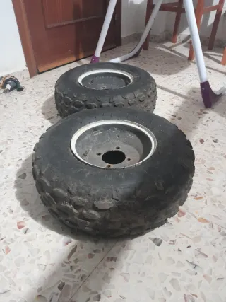 2 Llantas Quad delanteras
