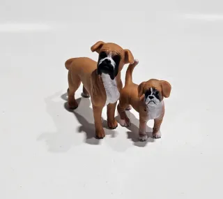 Boxer y cachorro Schleich