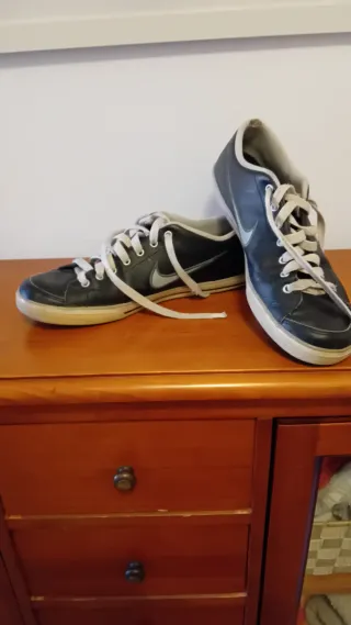 Zapatillas Nike Negras y Blancas