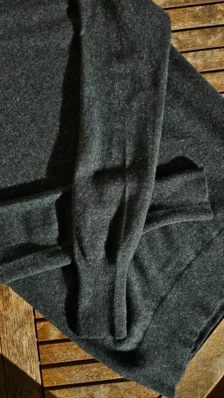 Jersey Uniqlo 100% Cachemira Gris Jaspeado Talla S