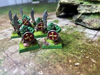 5 Guerreros Orco Warhammer Espada y Escudo