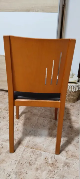 2 sillas de comedor elegante madera y piel marrón