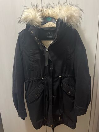 Parka Negra Bershka Talla M