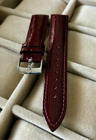 Correa de reloj de cuero burdeos para Omega