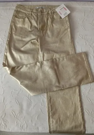 Pantalón dorado