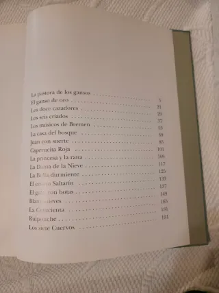 Los mejores cuentos de los Hermanos Grimm (Colo...