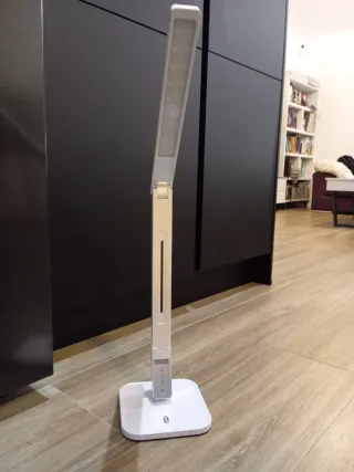 Lámpara Escritorio LED Plata y Blanca