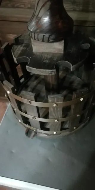 Prensa de vinos de adorno