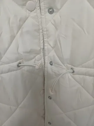 Anorak beige acolchado Pieces ajustable