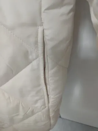 Anorak beige acolchado Pieces ajustable