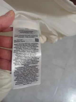 Anorak beige acolchado Pieces ajustable