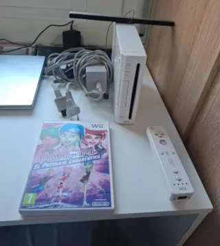 Consola Nintendo Wii Blanca + Juego