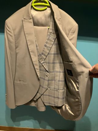 Traje gris talla 52 + camisa de regalo