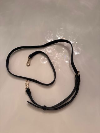 Bolso negro Maichel kors con tachuelas doradas