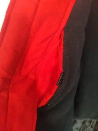 Cazadora Ferrari de Hombre. Invierno Negra y Roja.