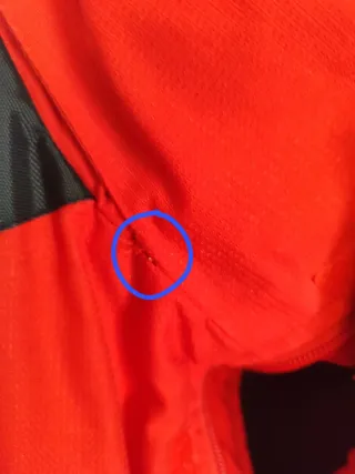 Cazadora Ferrari de Hombre. Invierno Negra y Roja.