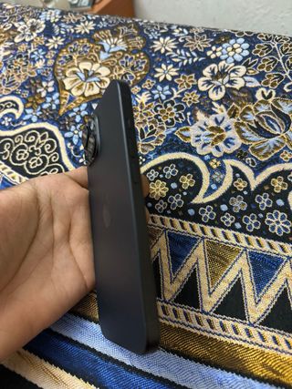 iPhone 15 - 100% batería