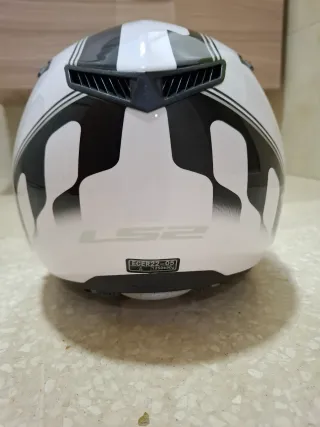 Casco Moto LS2 Blanco y Negro