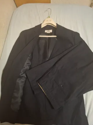 Traje de lino azul oscuro Zara