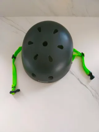 Casco infantil Kawasaki patinaje