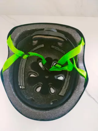 Casco infantil Kawasaki patinaje