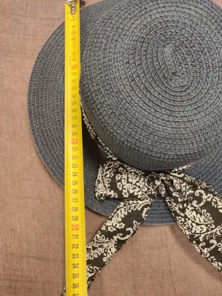 Sombrero de paja azul marino con lazo