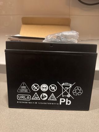 Batería Exide AGM 12-23 Moto 12V 21Ah.