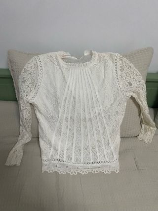 Blusa encaje blanca talla S