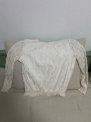 Blusa encaje blanca talla S
