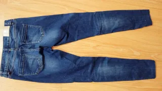 Jeans skinny tiro medio azul