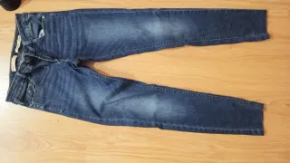 Jeans skinny tiro medio azul