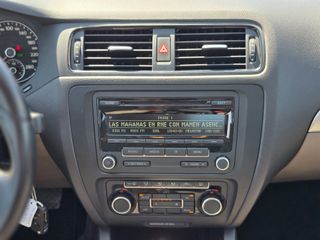 Volkswagen Jetta 2011